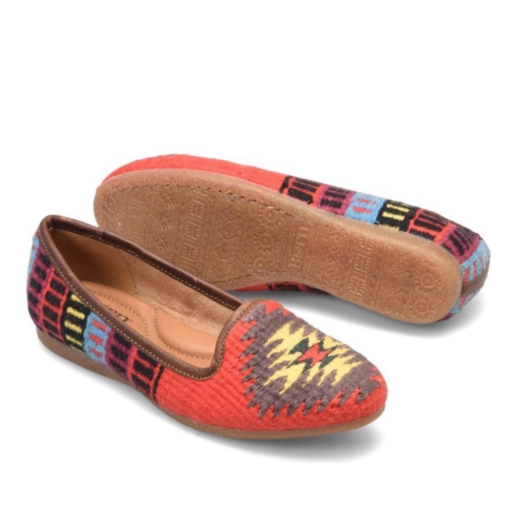Born Giselle Flats NEW